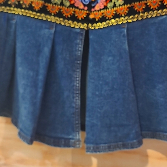 HANDMADE~UPCYCLED by ☆OKDco. VELVETEEN EMBROIDERED PARTY TOP!❤️SZ-MED - Picture 5 of 14